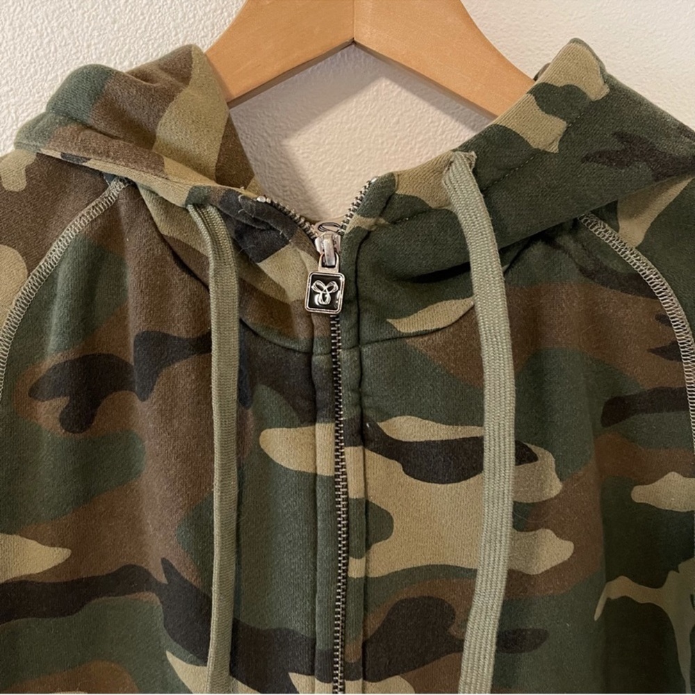 Aritzia TNA Sportswear Camo Cozy Fleece Perfect Zipper Boyfriend Hoodie-Medium